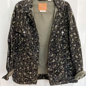 Cord jacket by Levi’s.